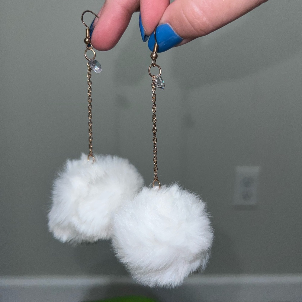 Elegant White Pom Pom Earrings